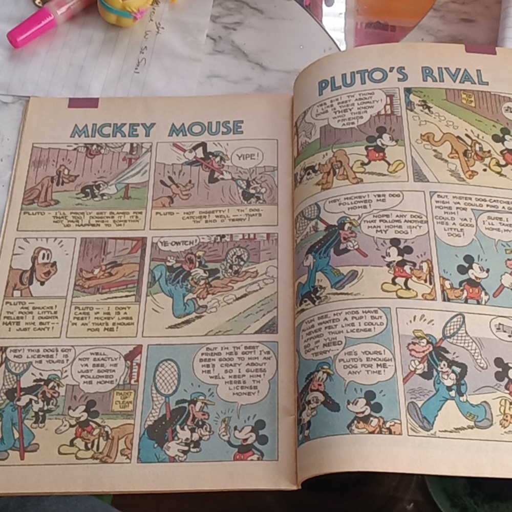 Comics - Picture 3 of 3